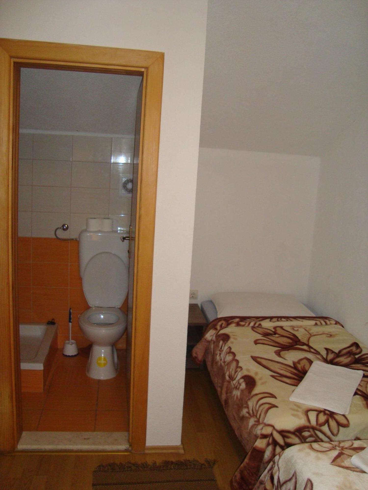 Pansion Ljubica Hotel Medjugorje Bilik gambar